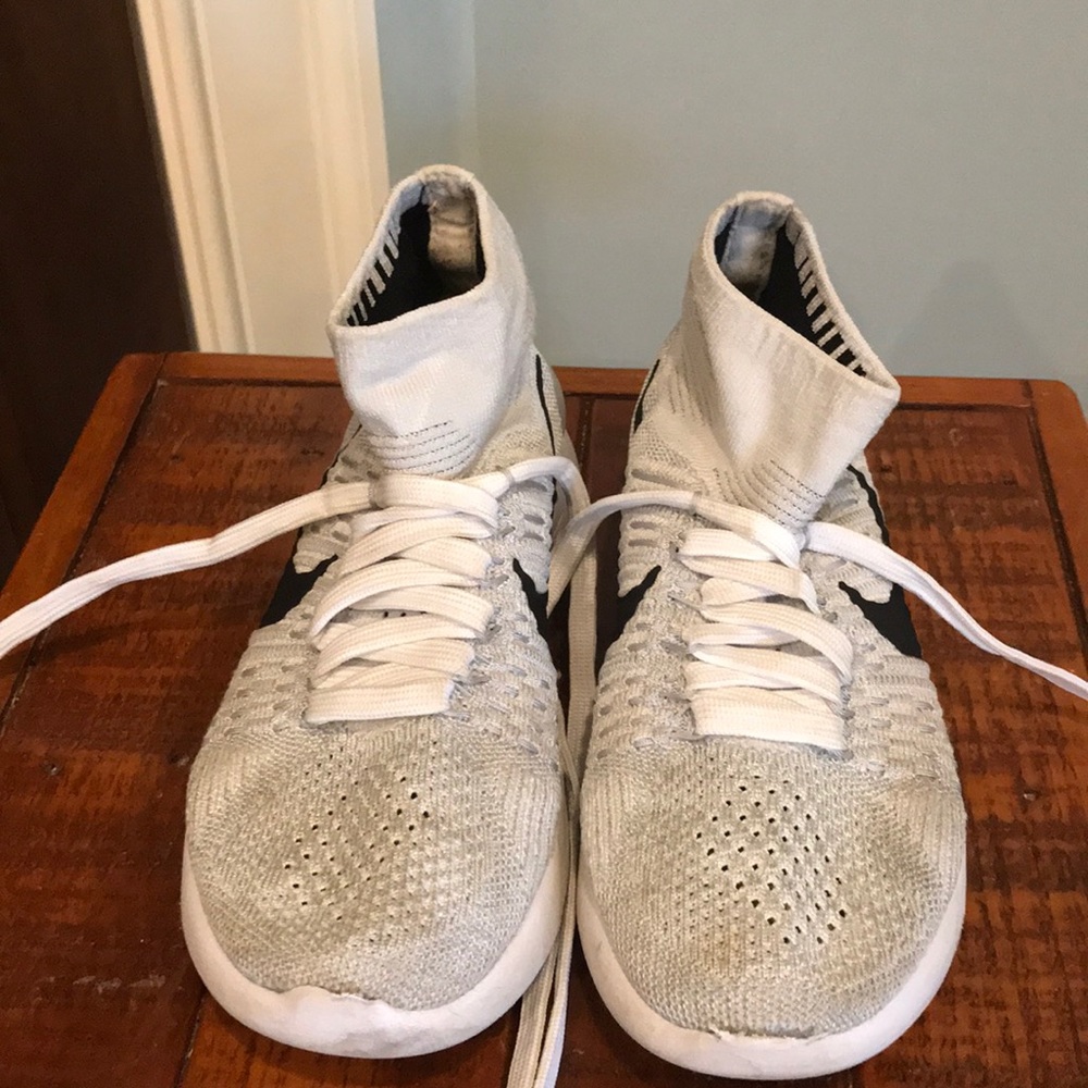 Nike Lunarepic women’s shoes! Size 5! - Picture 2 of 6